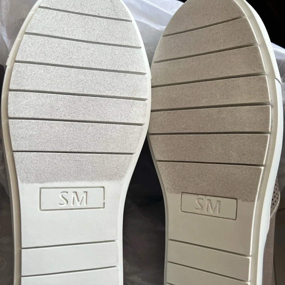 Steve Madden Scramble Grey Sneakers 8 - Picture 4 of 4